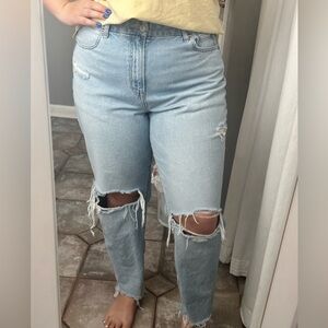 American Eagle Curvy Mom Jeans